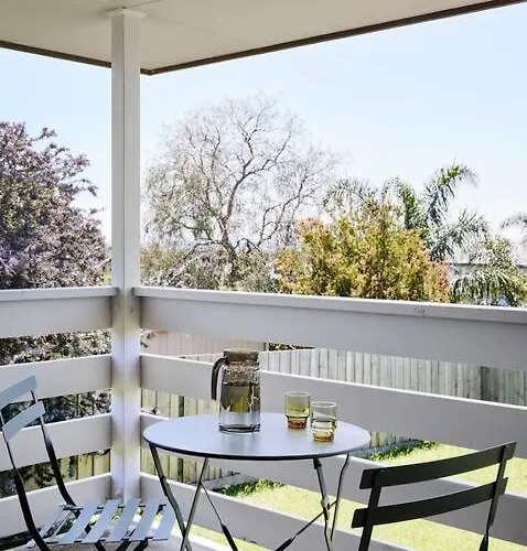 Beachside Retro Retreat Portarlington